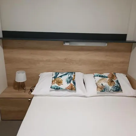 Two Bedroom Mobile With Terrace Br1 Hébergement de vacances